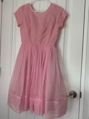 True vintage 1950s pink dress